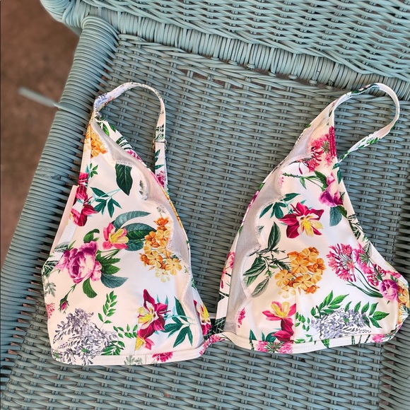 Gianni Bini Pretty Petals Halter bra NWT size Large - Picture 4 of 11